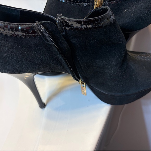Yves Saint Laurent Black Suede Ankle Booties with Patent Trim - Picture 2 of 4